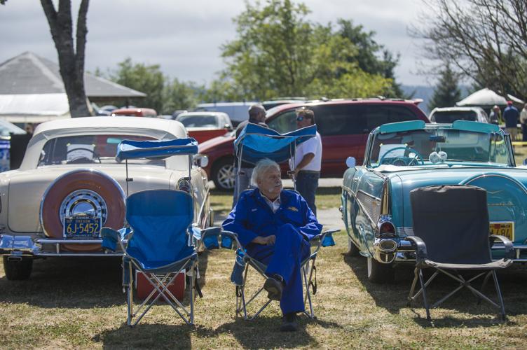 Coquille steak feed and car show Photo Collections