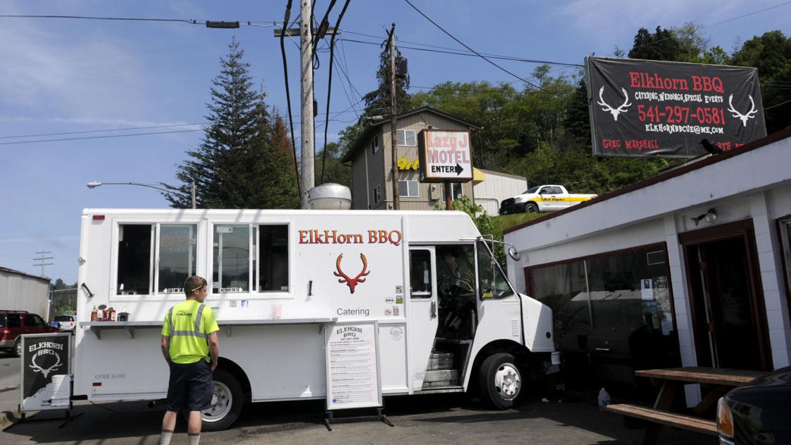 dining 101 elkhorn bbq cuisine theworldlink com 573a2d7777ea9 image jpg