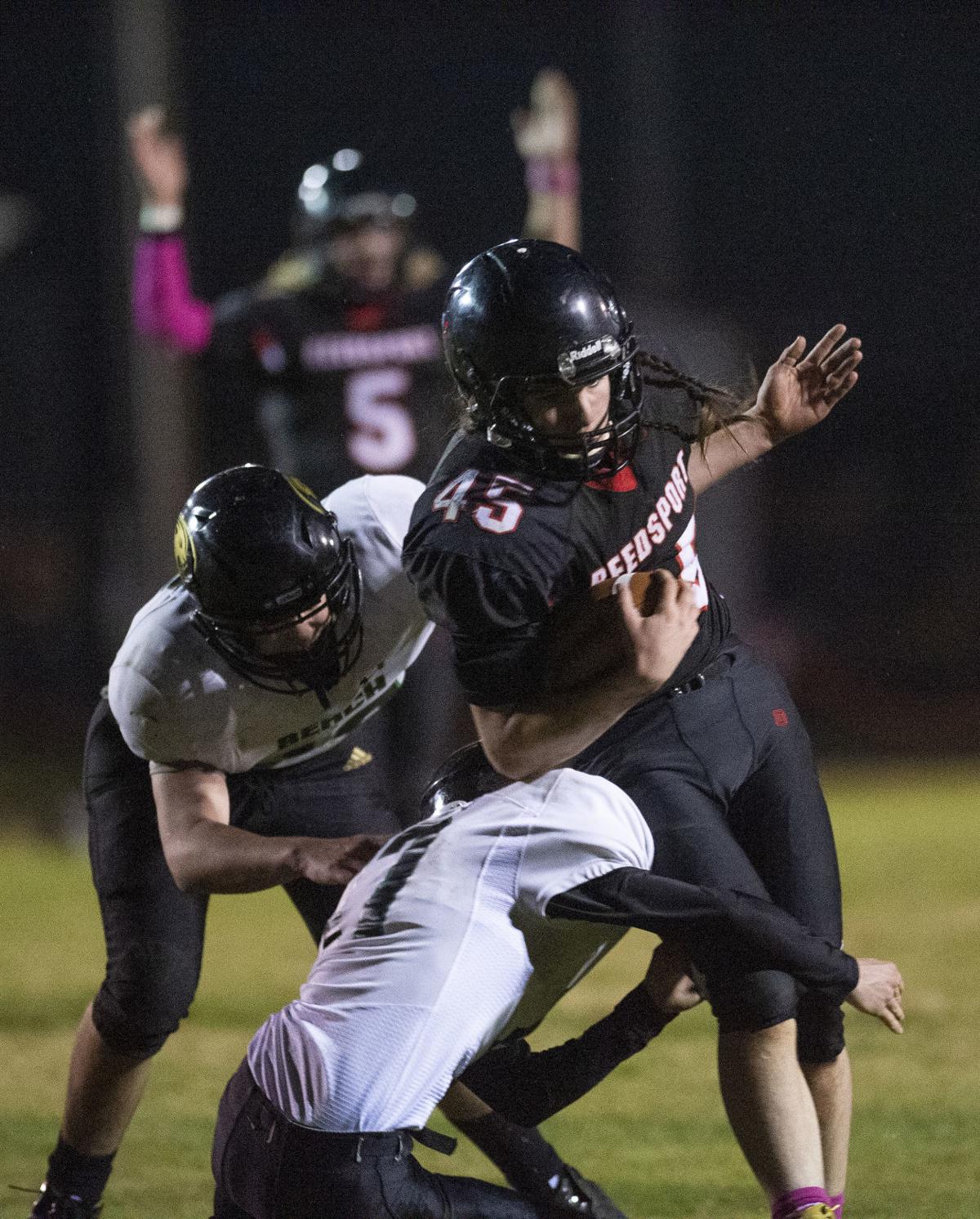 Reedsport rolls to win over Gold Beach Sports