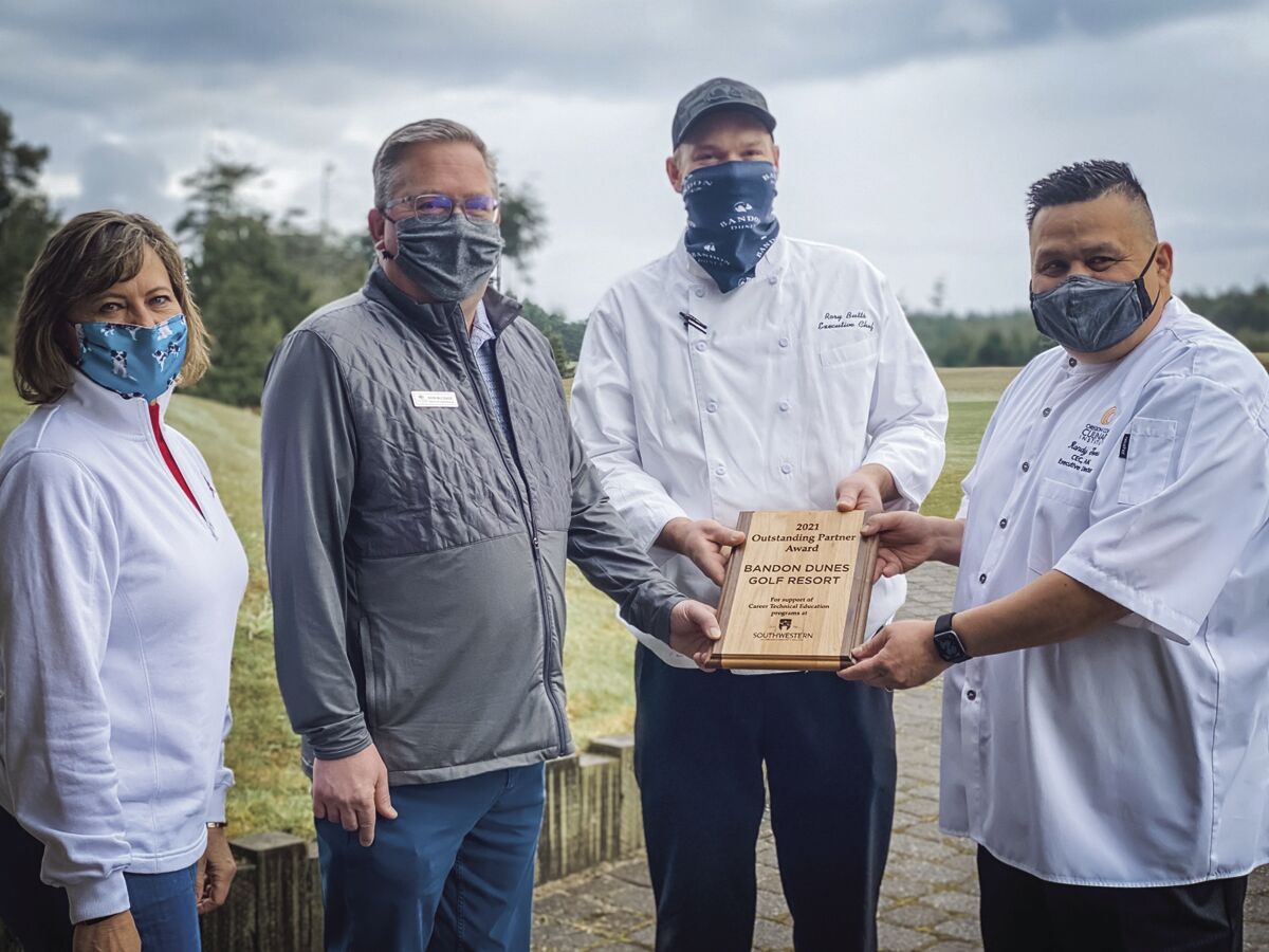 theworldlink.com - Southwestern honors Bandon Dunes Golf Resort as Industry Partner of the Year