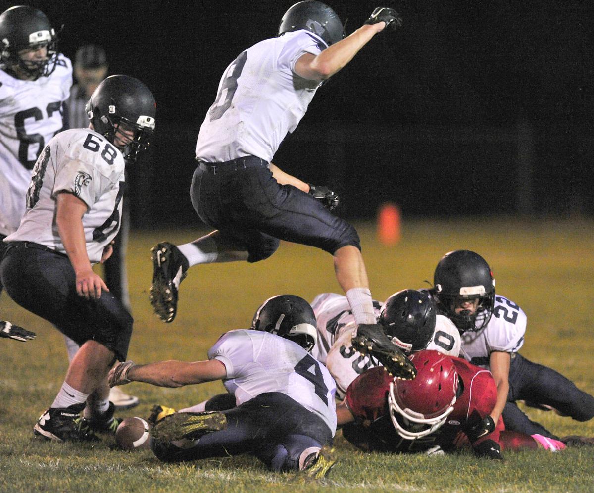 LaPine at Coquille Football Galleries