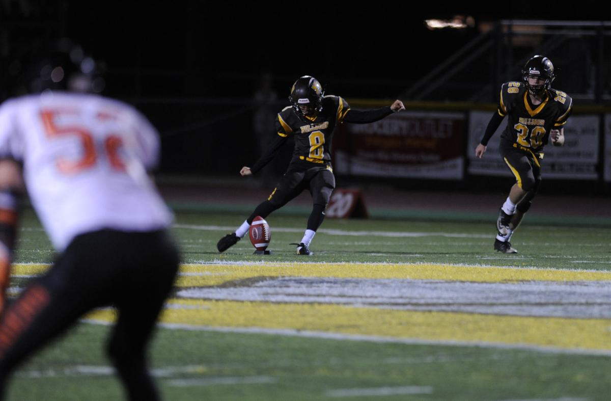 North Bend defeats Arcata, 43-14