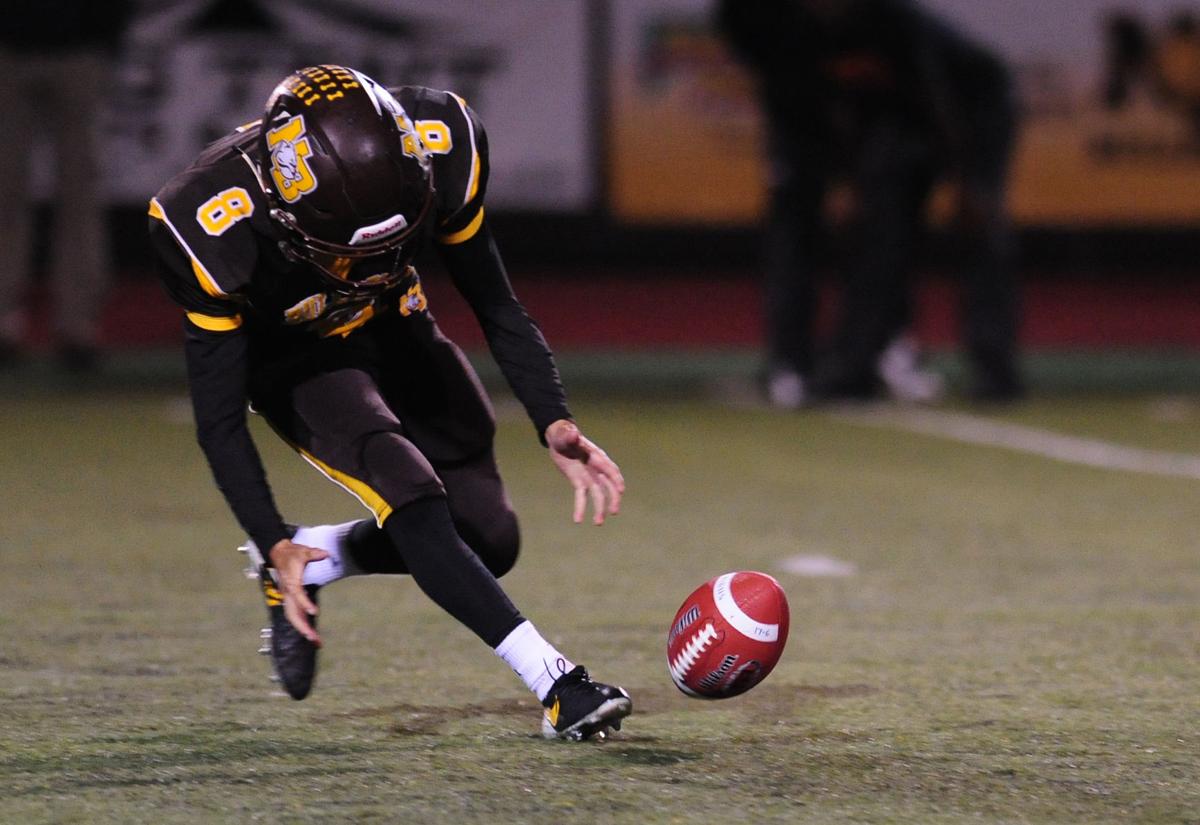 North Bend defeats Arcata, 43-14
