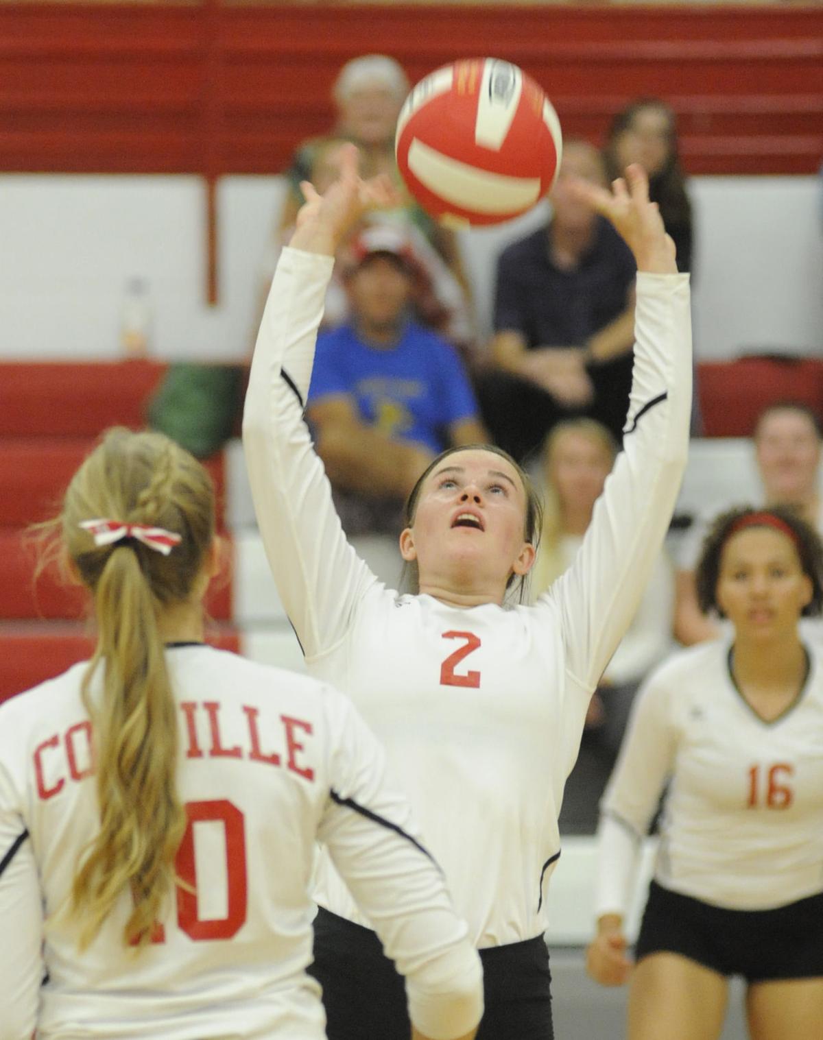 Coquille volleyball falls to Cascade Christian