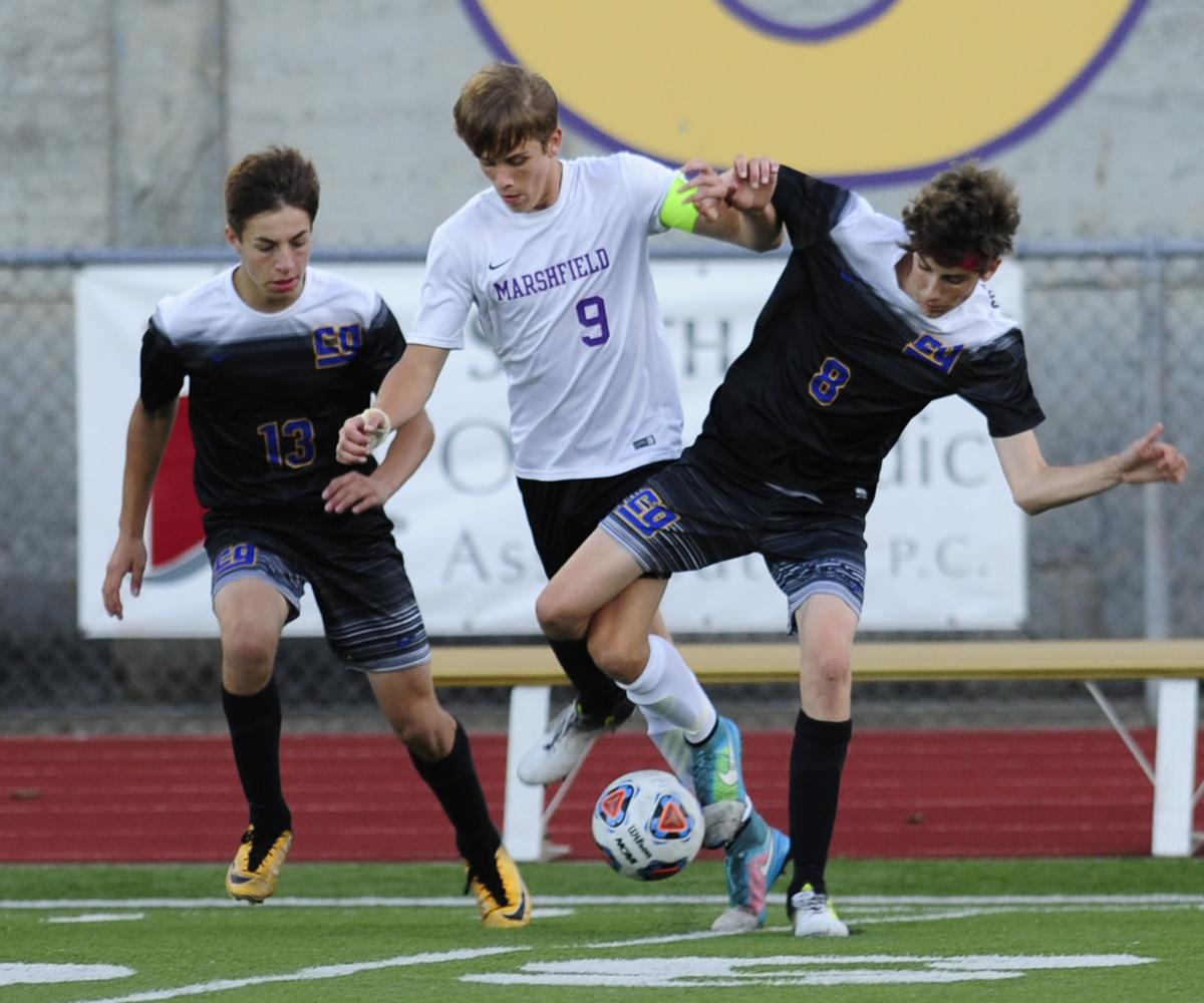 Cottage Grove downs Marshfield, 6-1