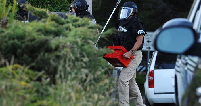 Police seek Coos Bay suspect after homemade bombs found | Crime ...