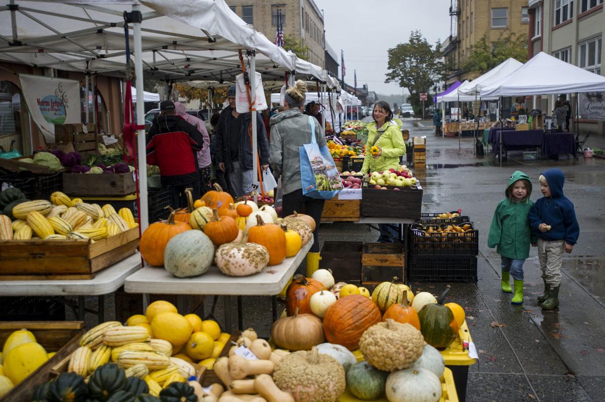 Coos Bay's Downtown Farmers' Market closes for season; market to move