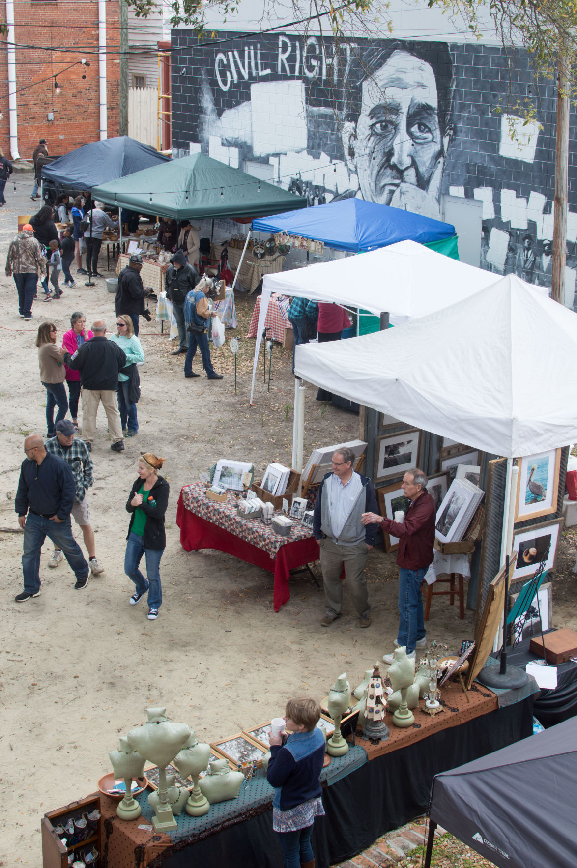 Fitzgerald’s Wild Chicken Festival keeps clucking despite the cold 