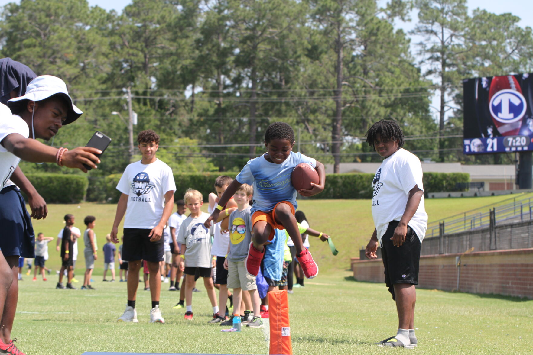 Farmers for Football brings big crowd to Brodie Field Sports