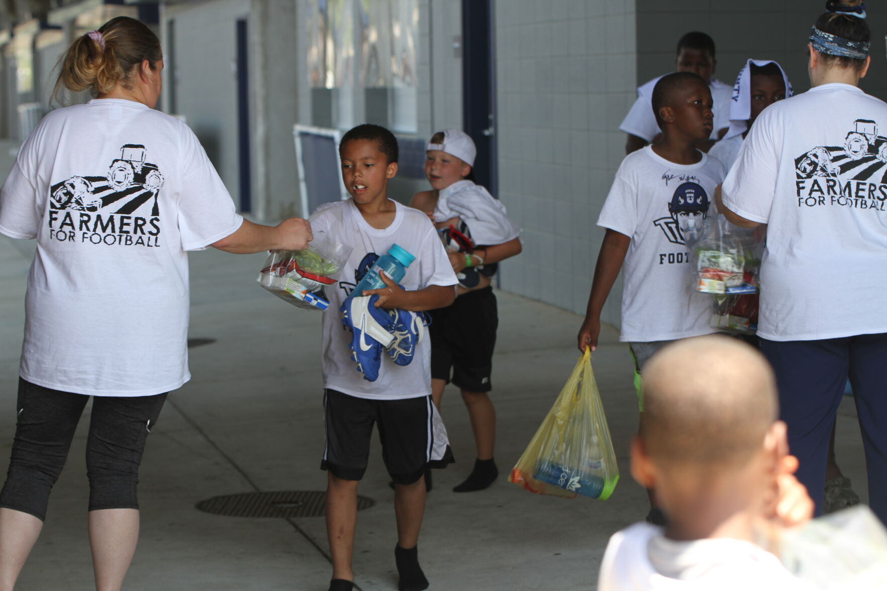 Farmers for Football brings big crowd to Brodie Field Sports