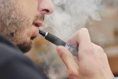 elfbar nachfüll pod läuft aus Senators grill FDA regulators and Justice Department officials over rise of  unauthorized e-cigarettes