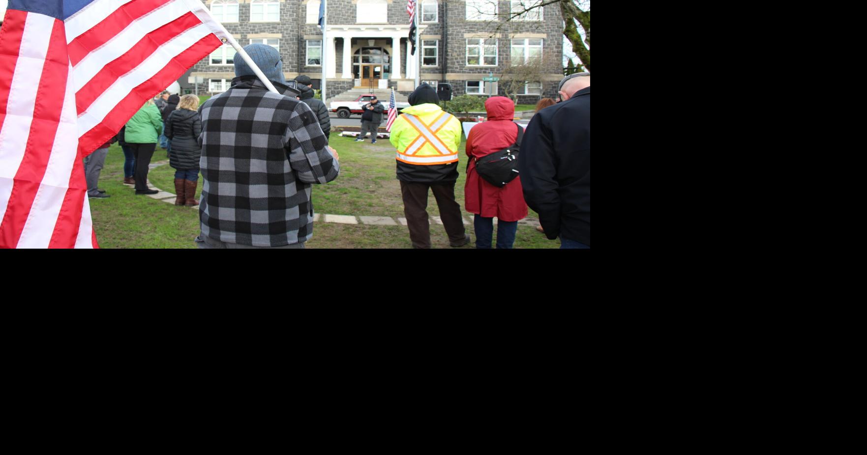 Photos / Open Oregon rally | News | tillamookheadlightherald.com