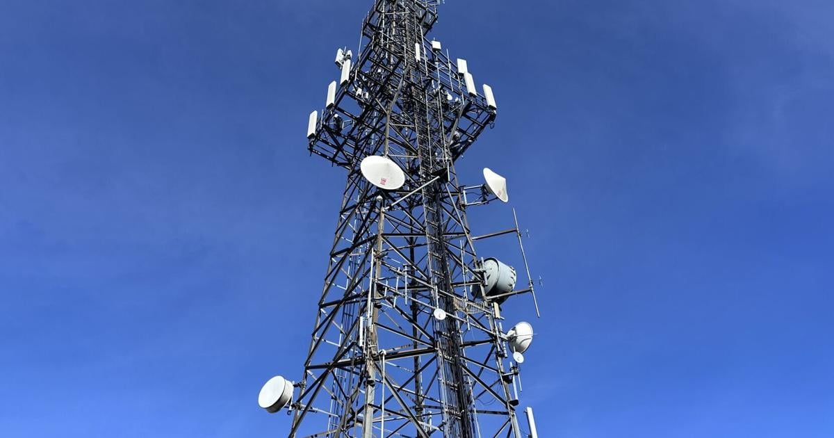 Commissioners move ahead on $27.9-million emergency radio contract