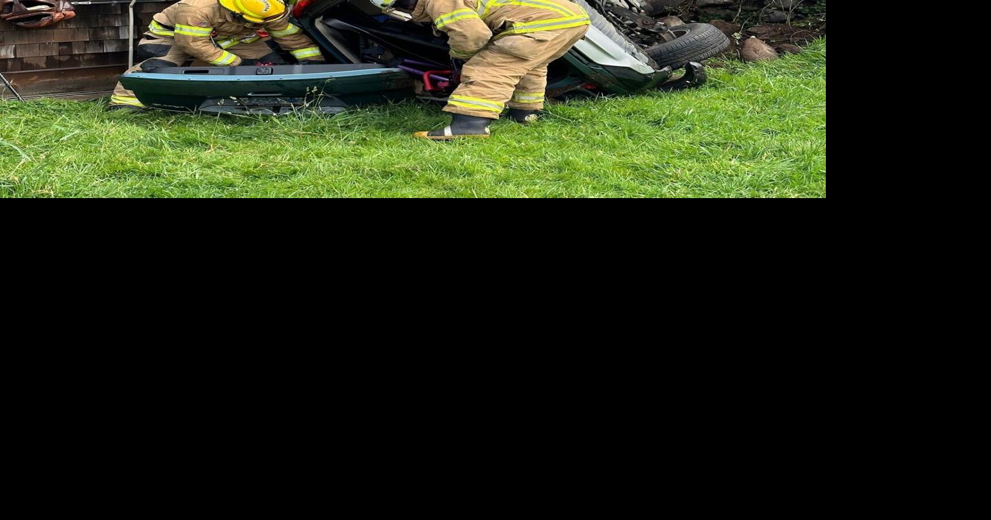 Photos: Vehicle crashes into Oceanside building | News ...