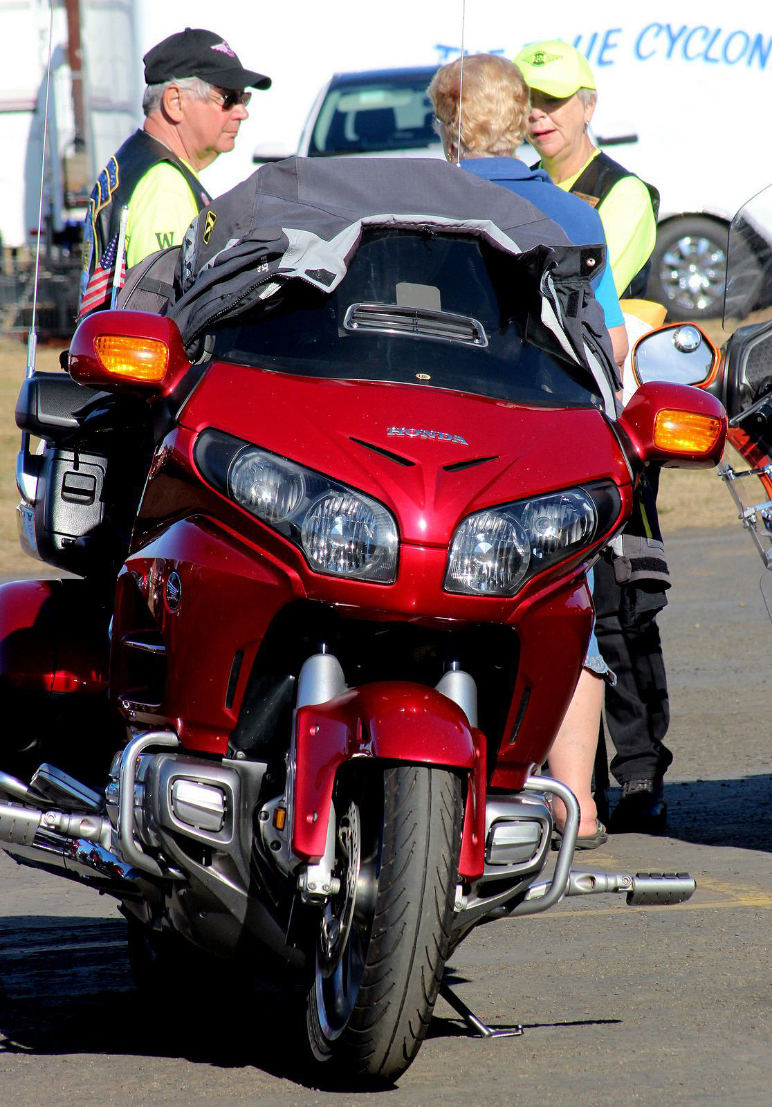 MT Rainier Goldwing Ride as Snow & Ice Storm Blew in - YouTube