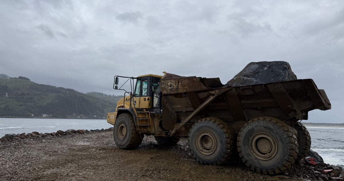 Jetty work on track for fall completion