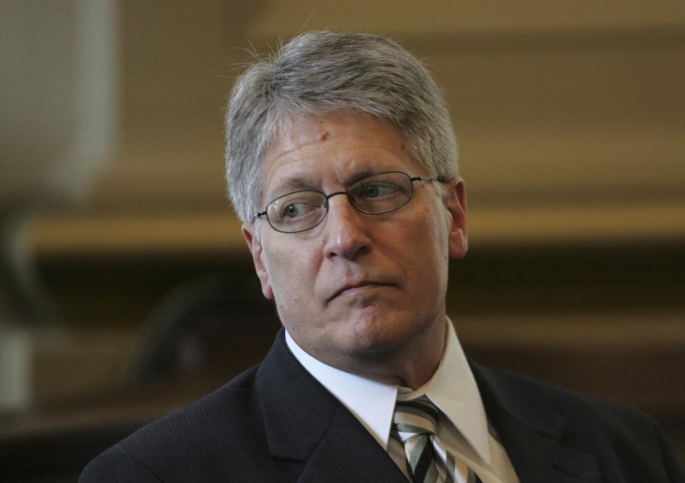 2007 Mike Nifong disbarred after rape prosecution of Duke lacrosse