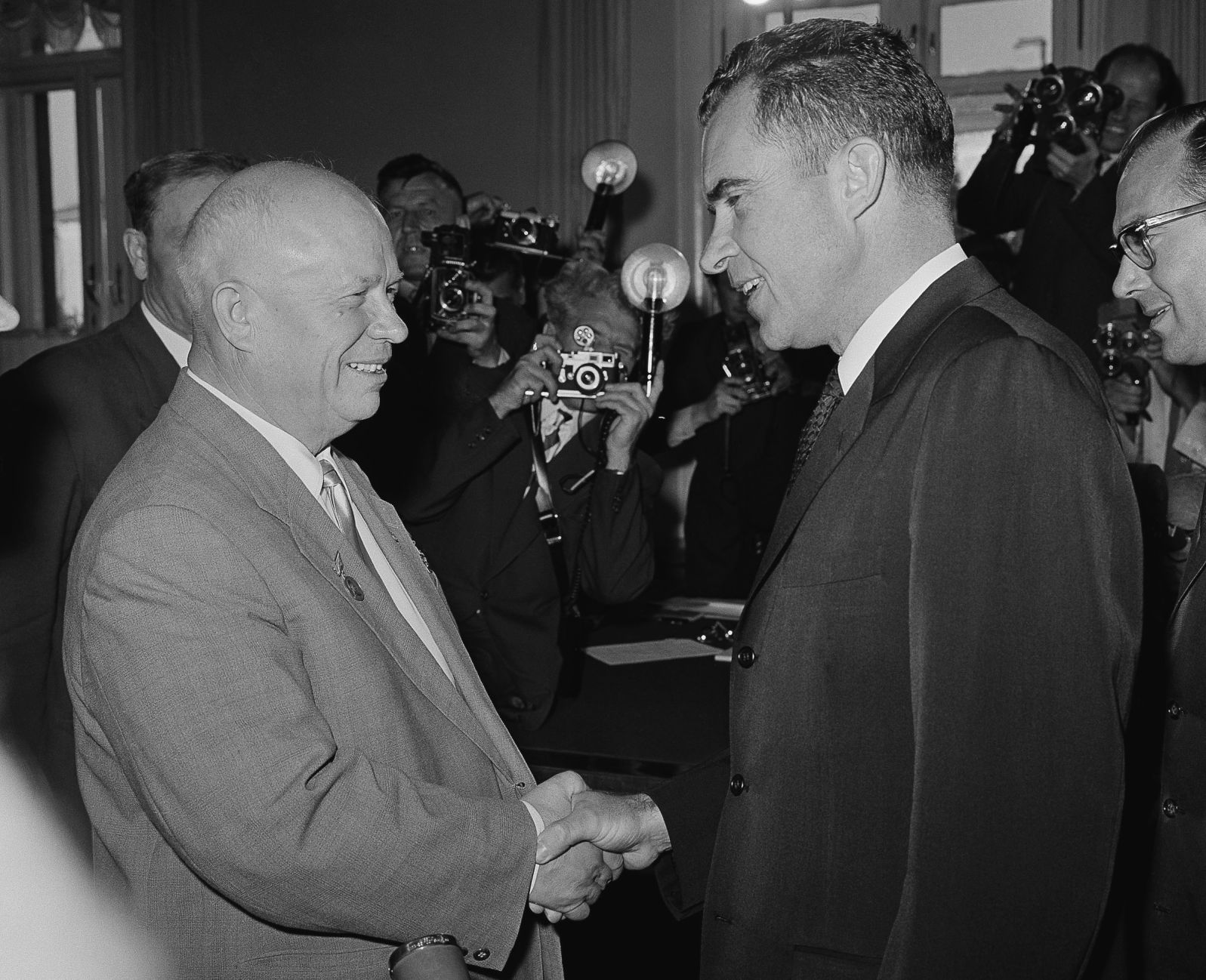 Photos Nixon Takes On Khrushchev In Kitchen Debate Archives   5d3727d907123.image 