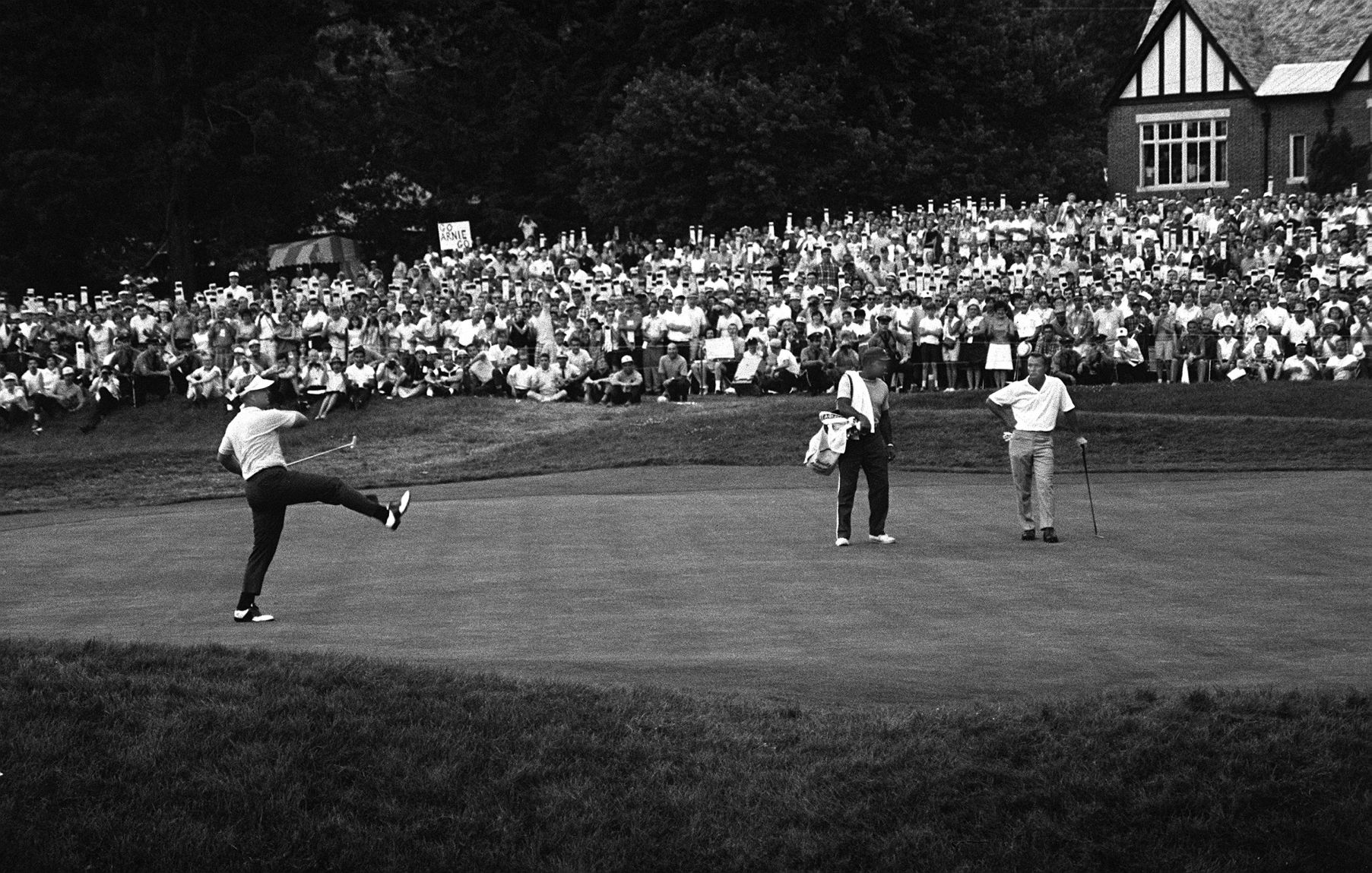 Today In Sports History: Tiger Woods Coasts To 15-stroke Victory At ...