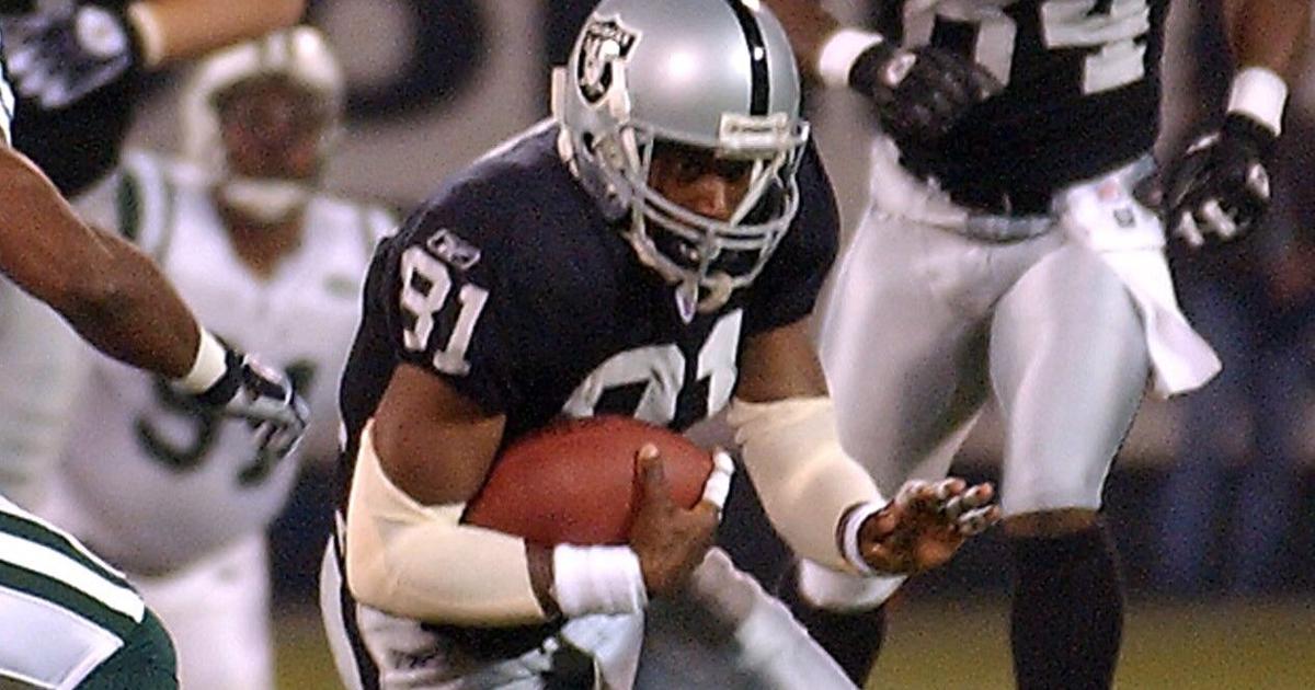 Today in sports history: Oakland's Tim Brown, Jerry Rice rewrite record ...