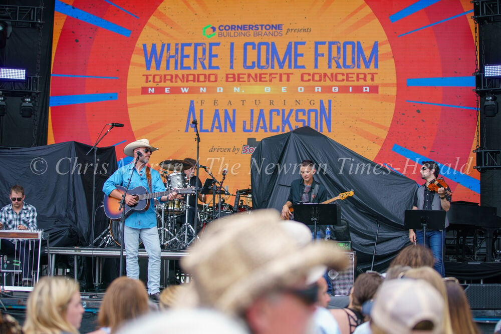 Alan Jackson Headed to His Hometown for Tornado Relief Benefit