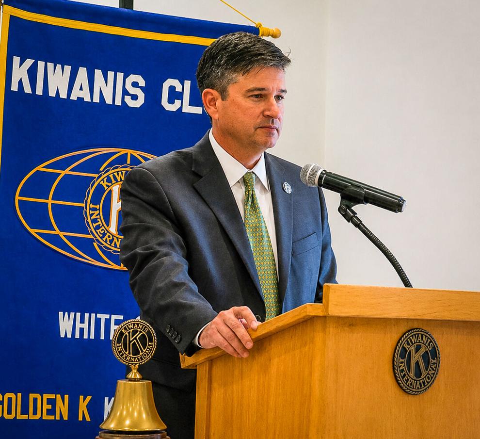 Brass highlights school cellphone ban, HOA reforms, literacy, Medicaid and data centers at Kiwanis