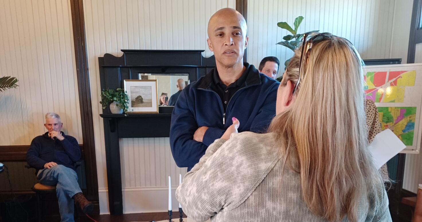 Grantville Town Hall draws mainly business owners - Vimarsana News