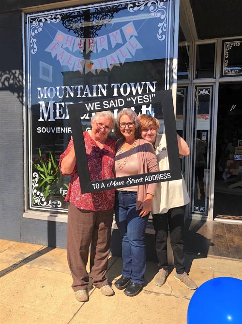 Main Street welcomes new Fort Payne souvenir shop