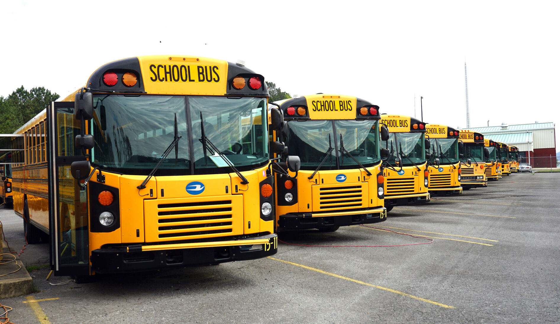 Fort Payne buys two new school buses - Vimarsana News