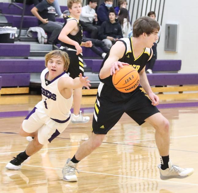 TimesJournal.com - Ider forces late turnovers in win vs. Valley Head image
