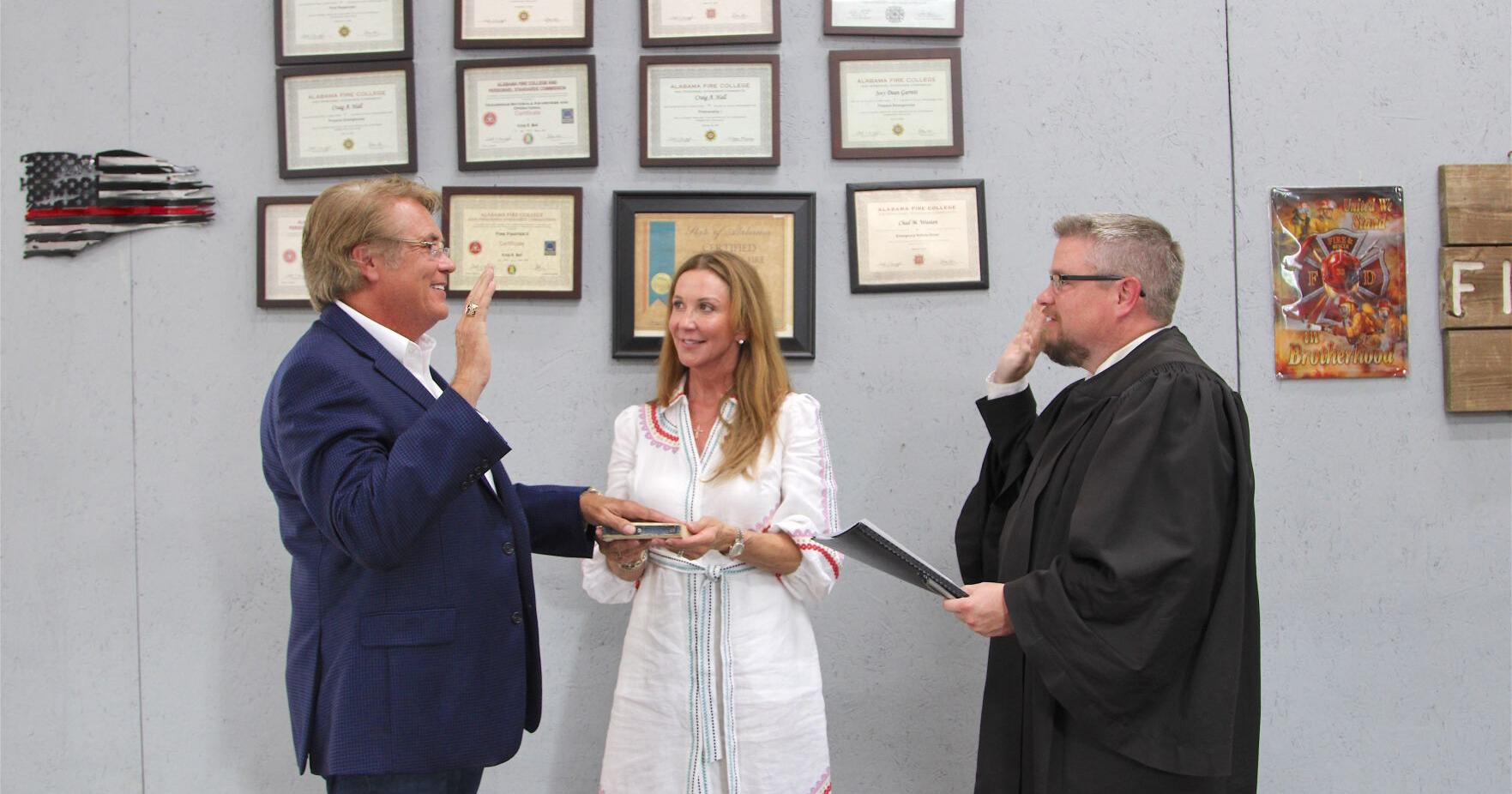 Hammondville mayor sworn in - Vimarsana News