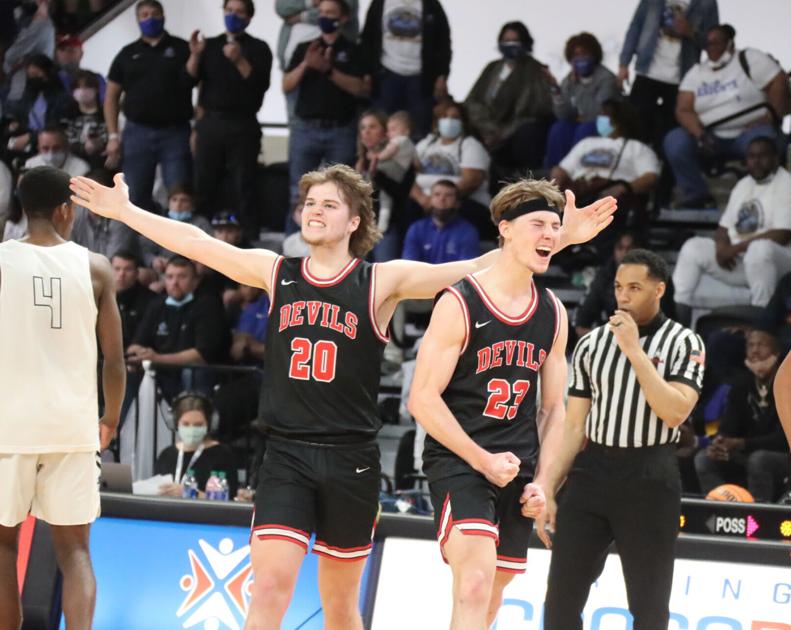 TimesJournal.com - Fyffe duo signs with colleges image