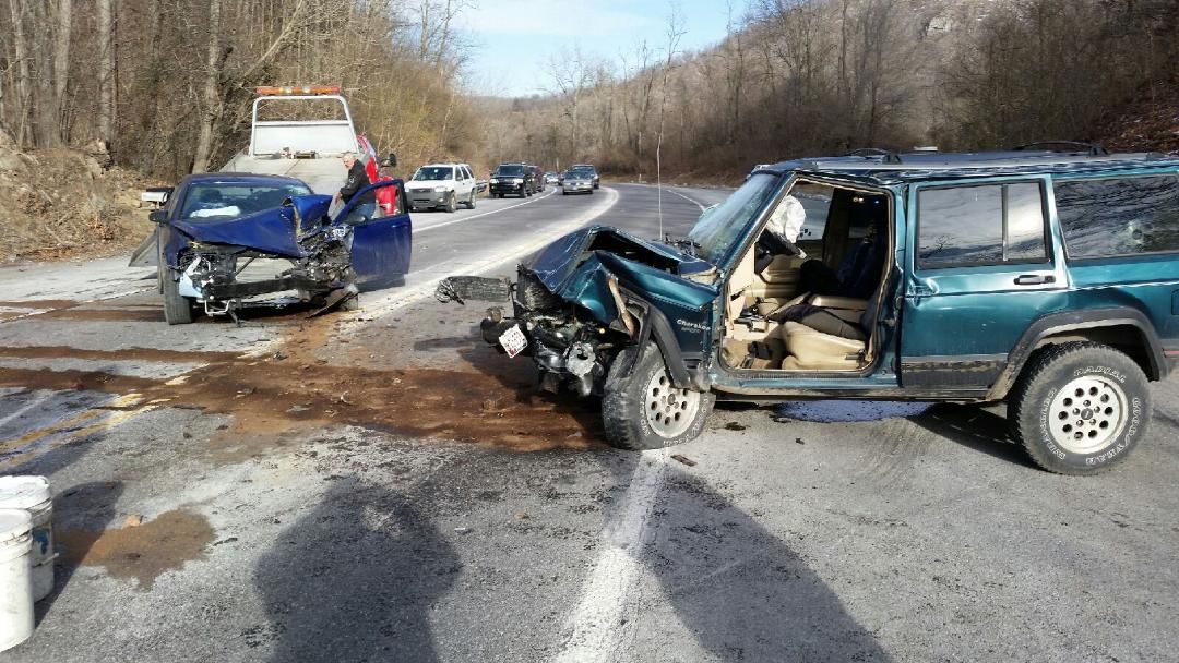 Headon U.S. 220 crash injures three News