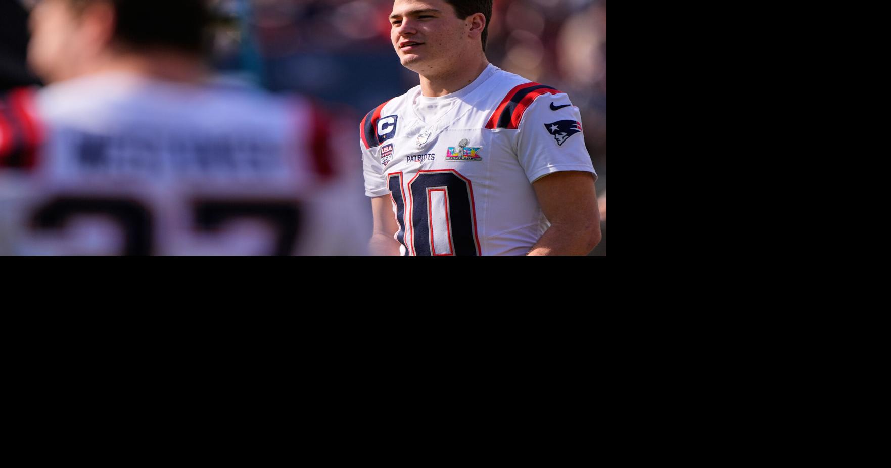 Seahawks ride their 'Dark Side' defense to a Super Bowl title, pounding the Patriots 29-13