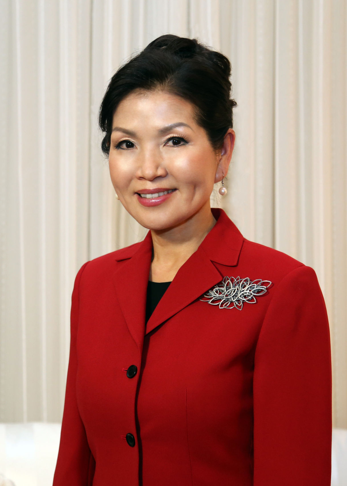 yumi hogan yumi hogan