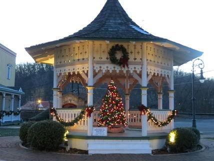 Plan To Attend A Small Town Christmas In Oakland News Times
