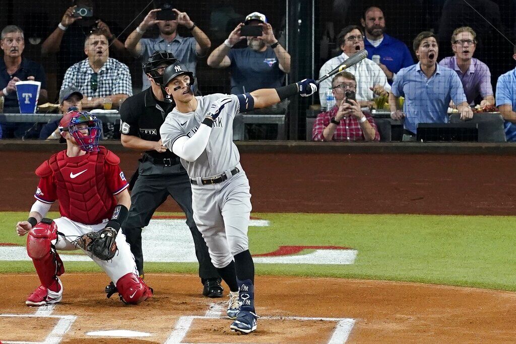 Aaron Judge breaks single-season American League home run record