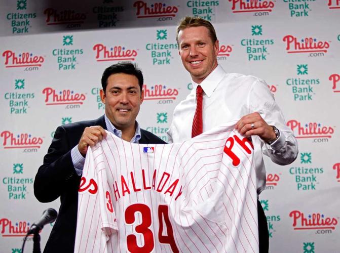 Roy Halladay Signed Jersey (LOJO)