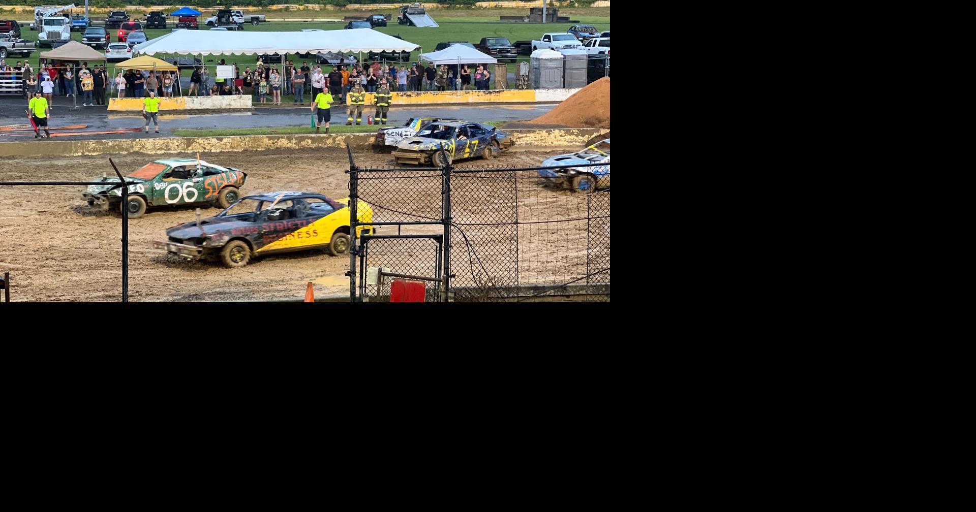 PHOTOS/VIDEO Demolition Derby at the fair News
