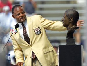 Today in Sports, Aug. 5, 2006 ā Warren Moon becomes the first black QB to be inducted into the NFL Hall of Fame