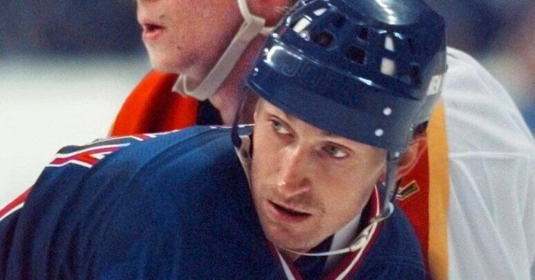 Today in Sports, Dec. 1, 1996 — Wayne Gretzky is 1st player in NHL history with 3,000 points (playoffs included)