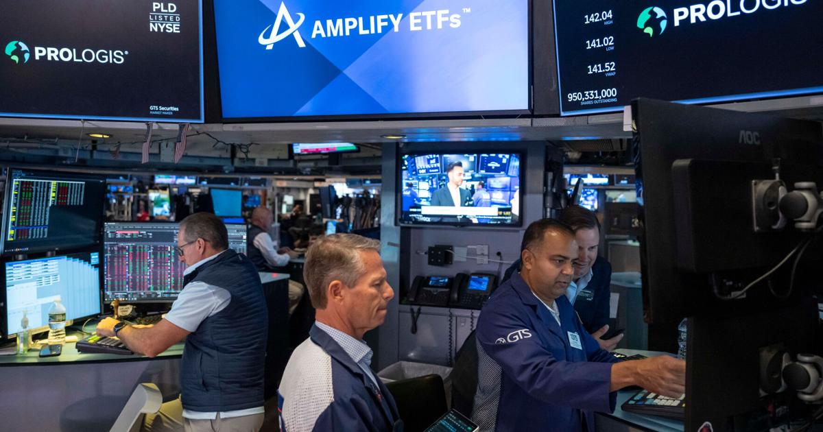 Stocks drop on calls for a global slowdown as Brent oil's price hits $109