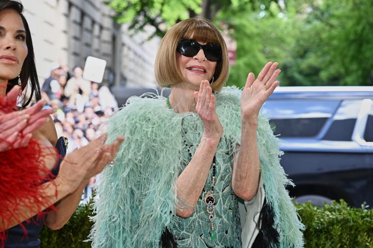 Met Gala guests arrive on carpet in dramatic works of art | Ap ...