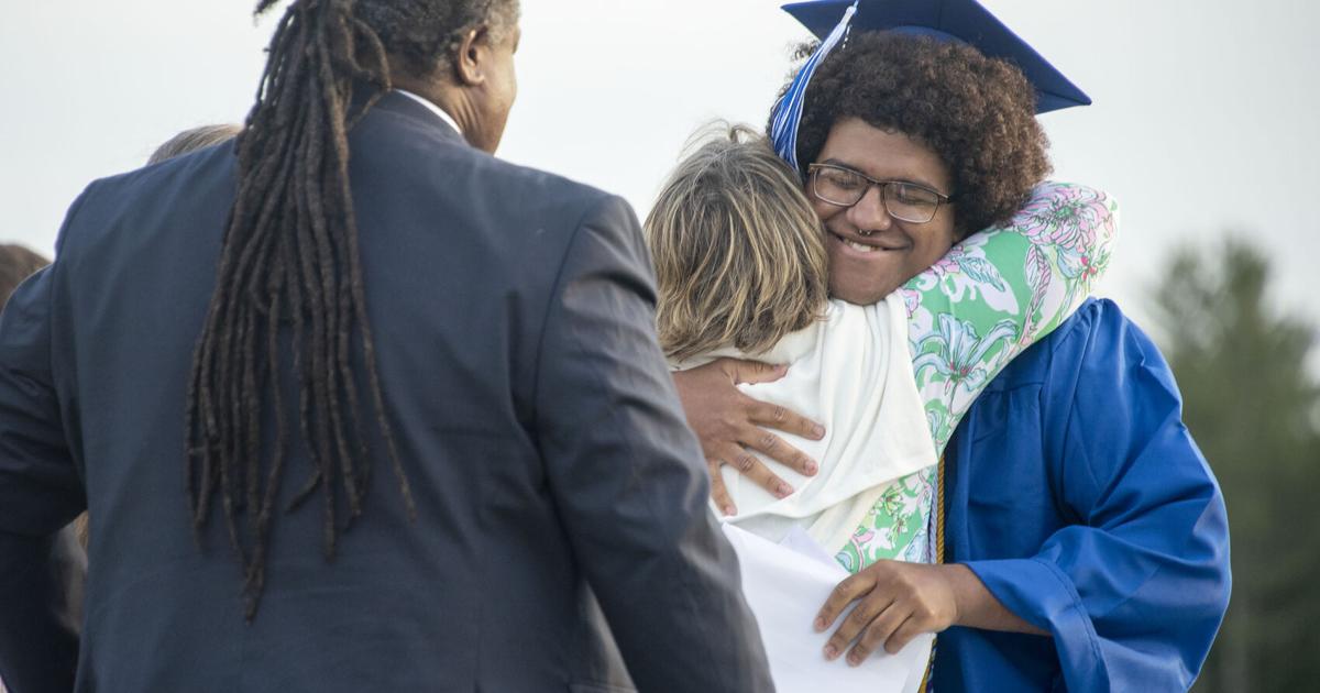 U-32 graduates told to 'be kind,' seek out those with different opinions