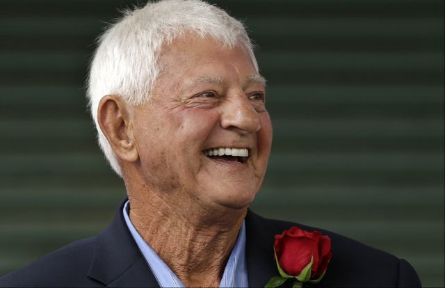 Red Sox honor Carl Yastrzemski with statue