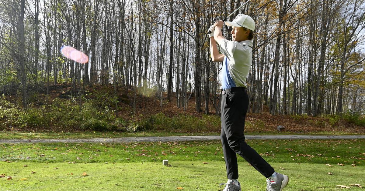 Roundup: U-32 golfer places 4th at New England's