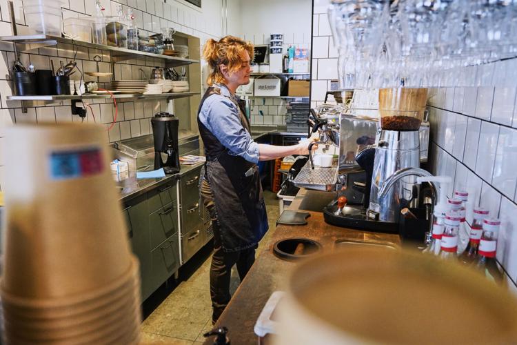 AI Café Chaos: Google Gemini Agent Struggles to Manage Stockholm Shop screenshot