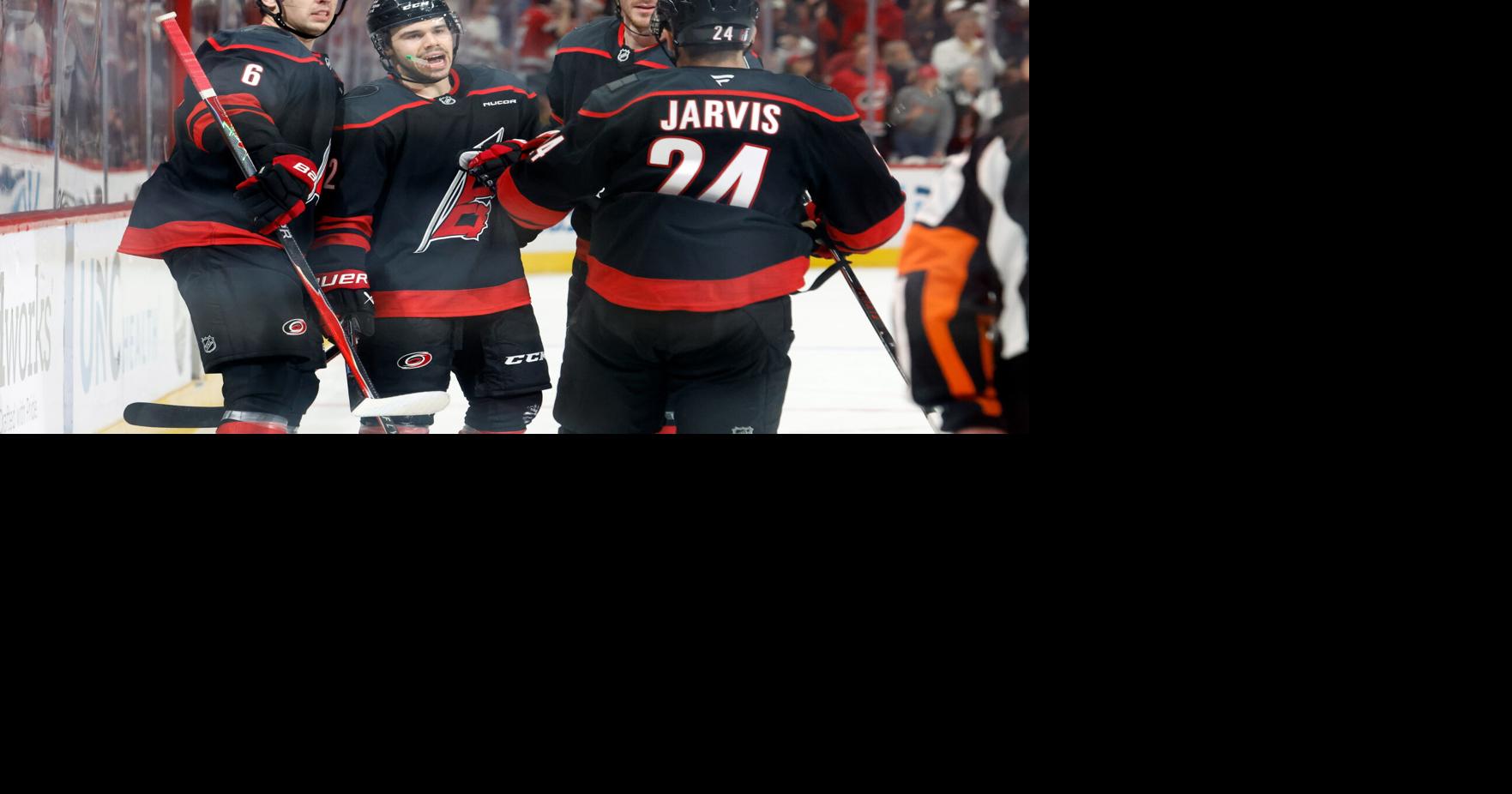 Stankoven, Andersen lead Hurricanes past Flyers 3-0 in Game 1 of 2nd-round series