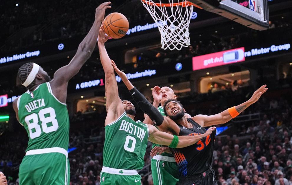 Tatum scores 36 as Celtics beat Knicks 107-103