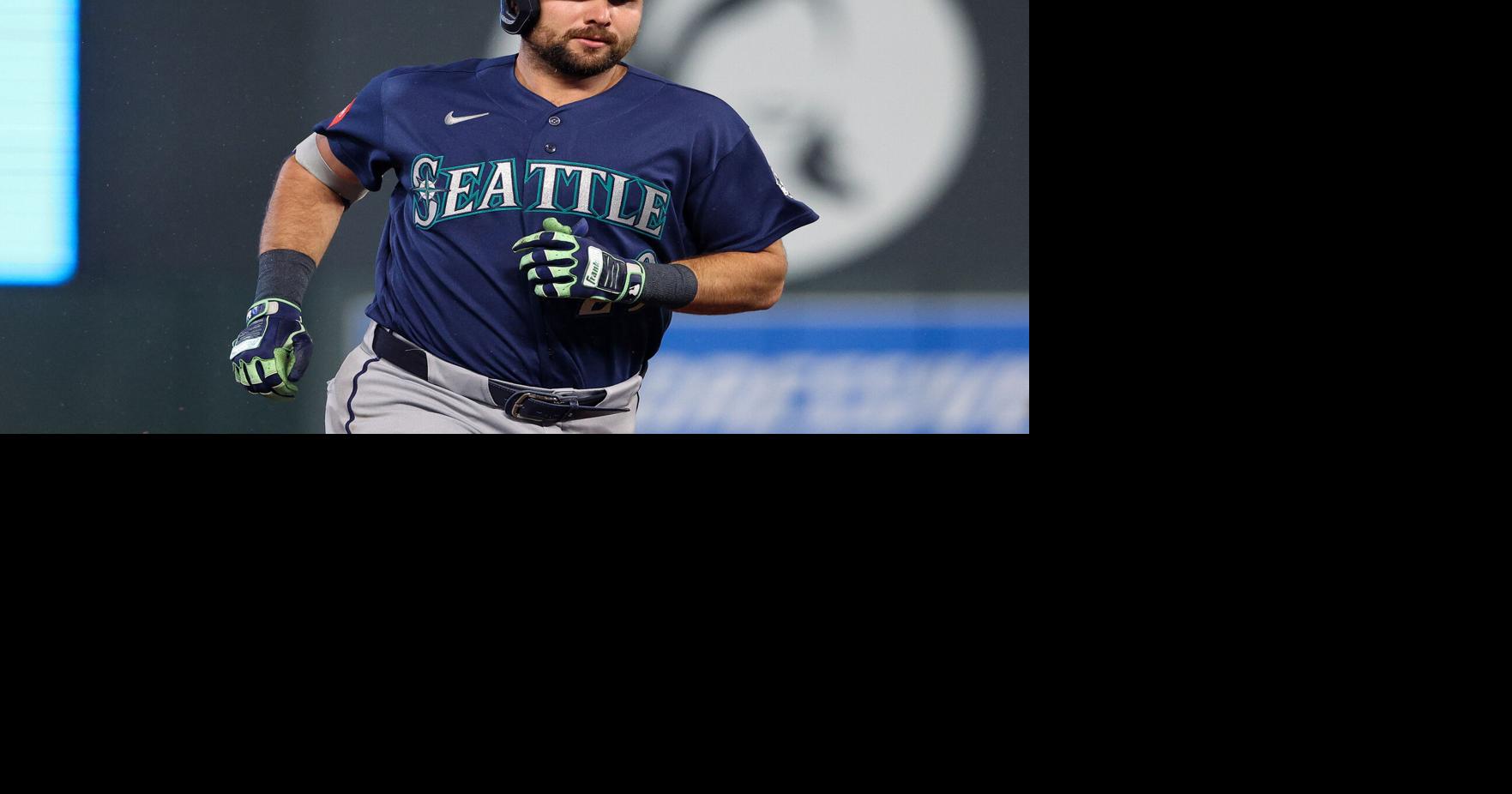 Cal Raleigh scratched late from Mariners' lineup